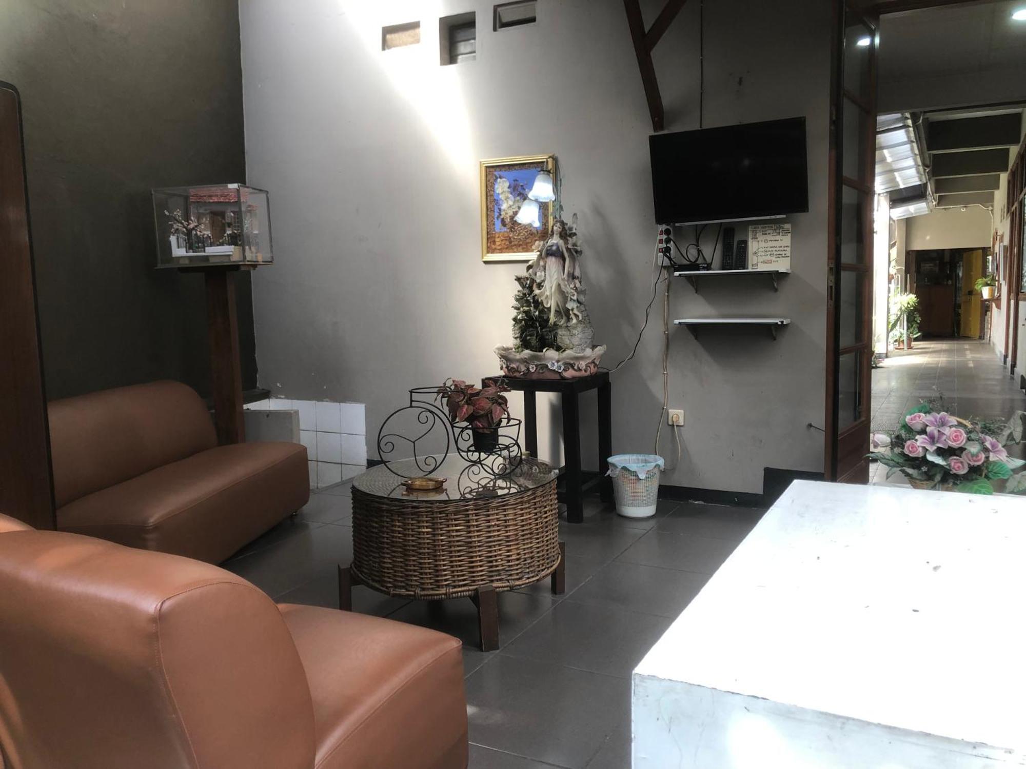 De Riau Guesthouse บันดุง ภายนอก รูปภาพ