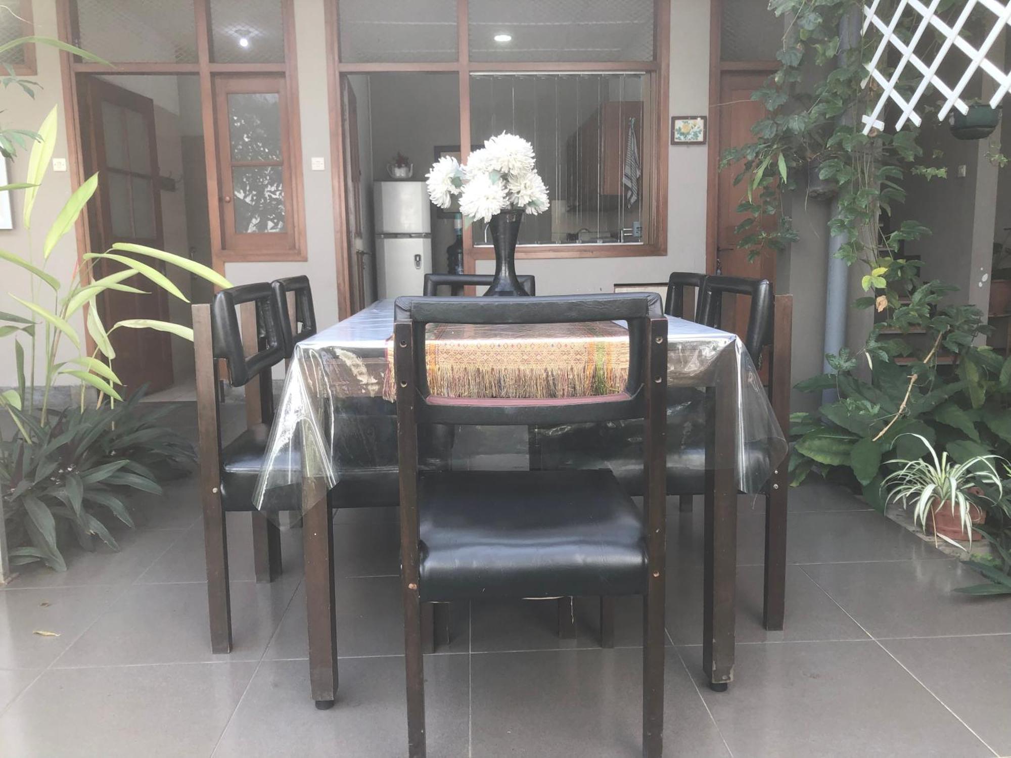 De Riau Guesthouse บันดุง ภายนอก รูปภาพ