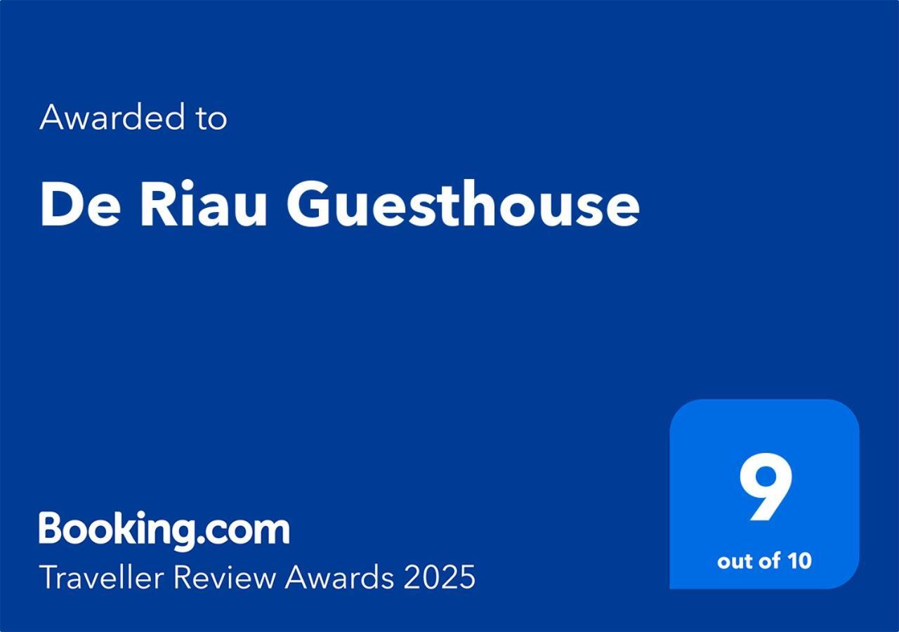 De Riau Guesthouse บันดุง ภายนอก รูปภาพ